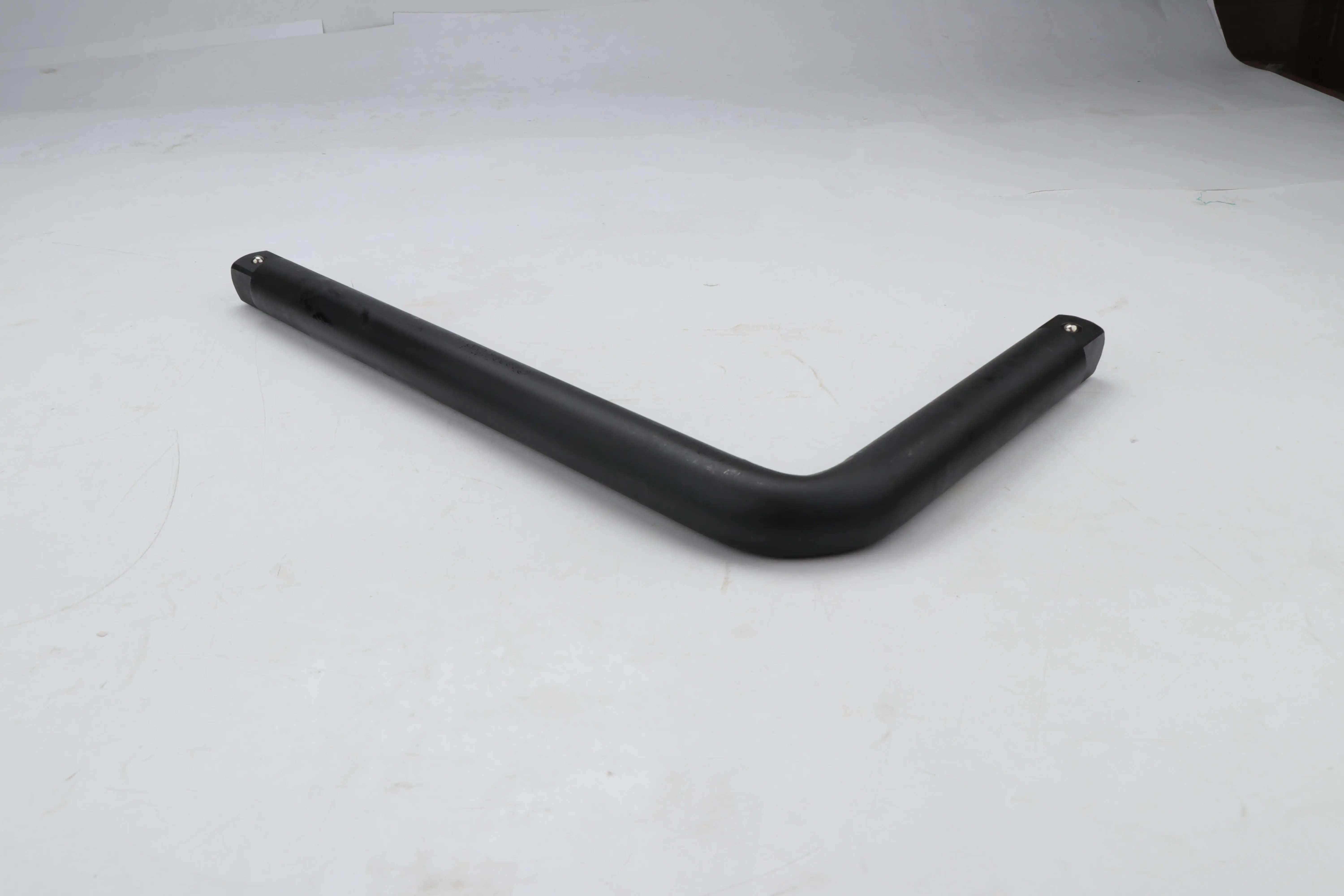 Bent bar vs straight breaker bar: torque trade-offs